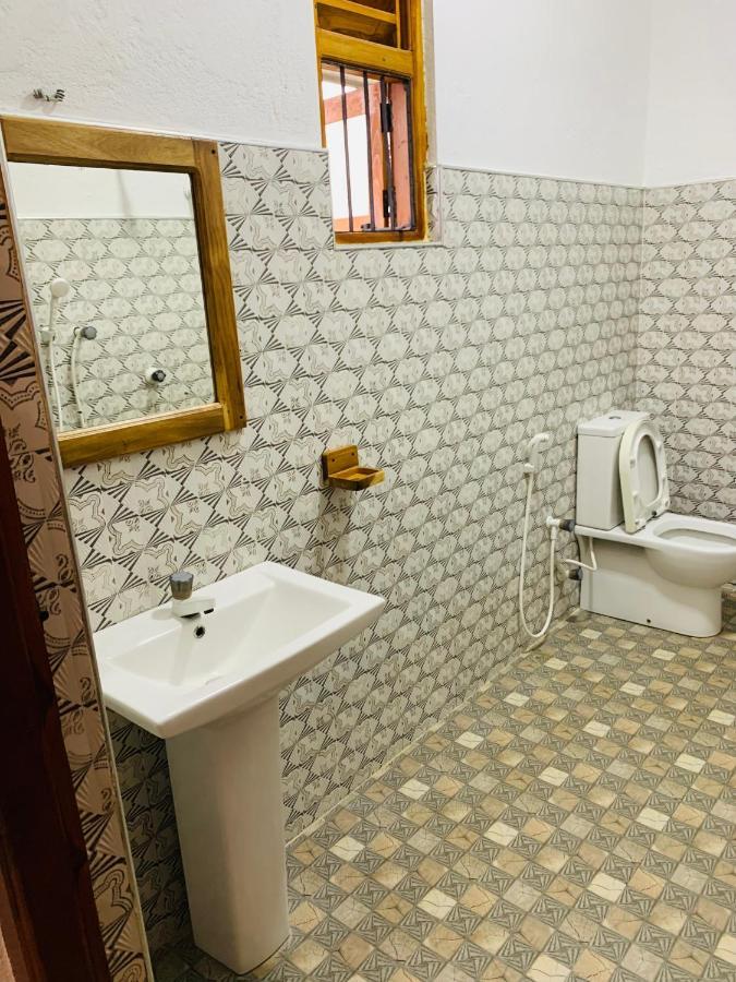 Chithru Bay Rooms & Hostel Arugam Bay Εξωτερικό φωτογραφία